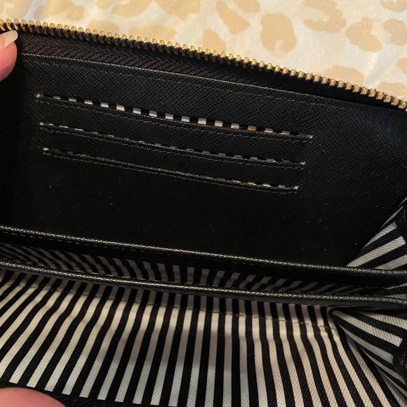 Kate Spade wallet wristlet - Picture 3 of 3